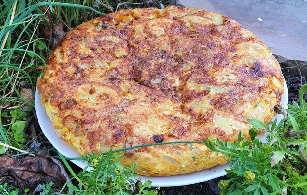 Tortilla au chorizo et oignons