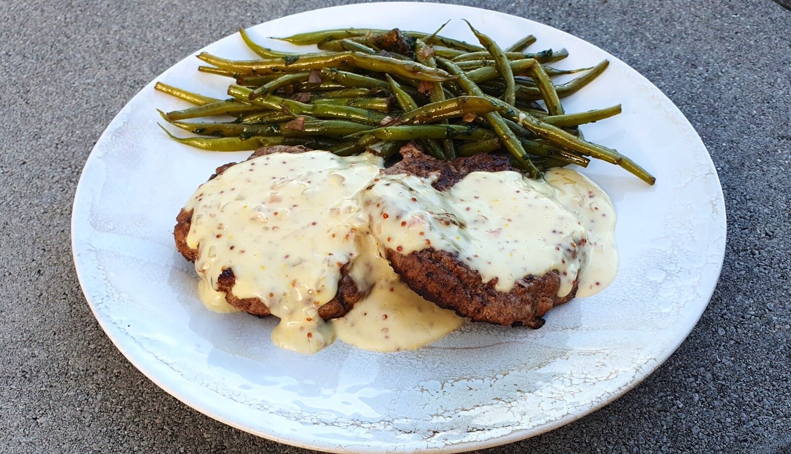 Sauce à la moutarde à l'ancienne