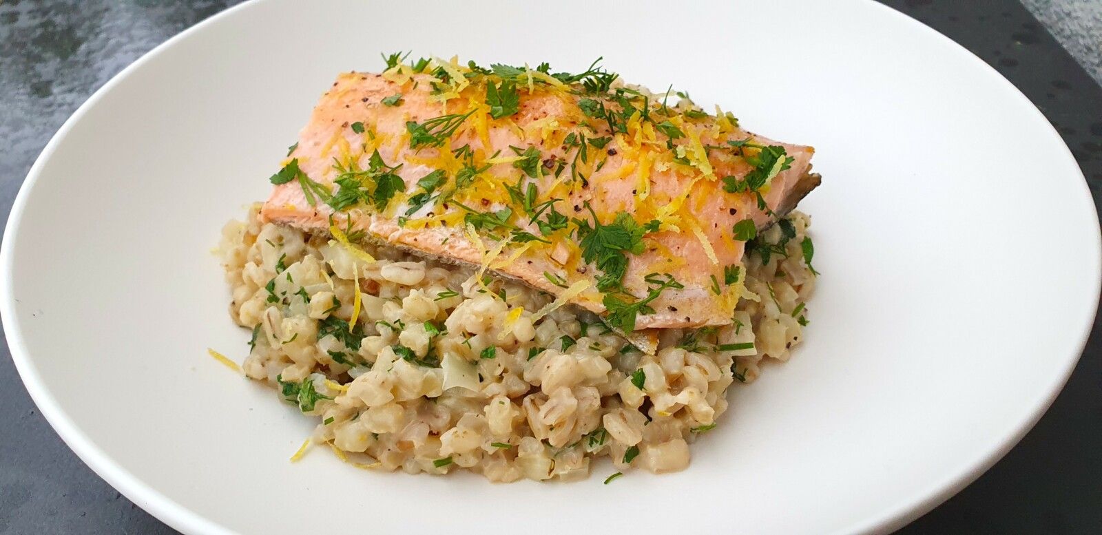 Risotto d'orge au fenouil et truite saumonée