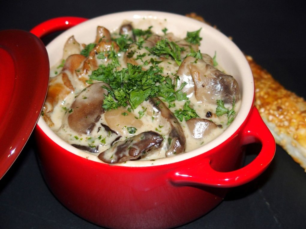 Cassolette de champignons et feuilleté maison