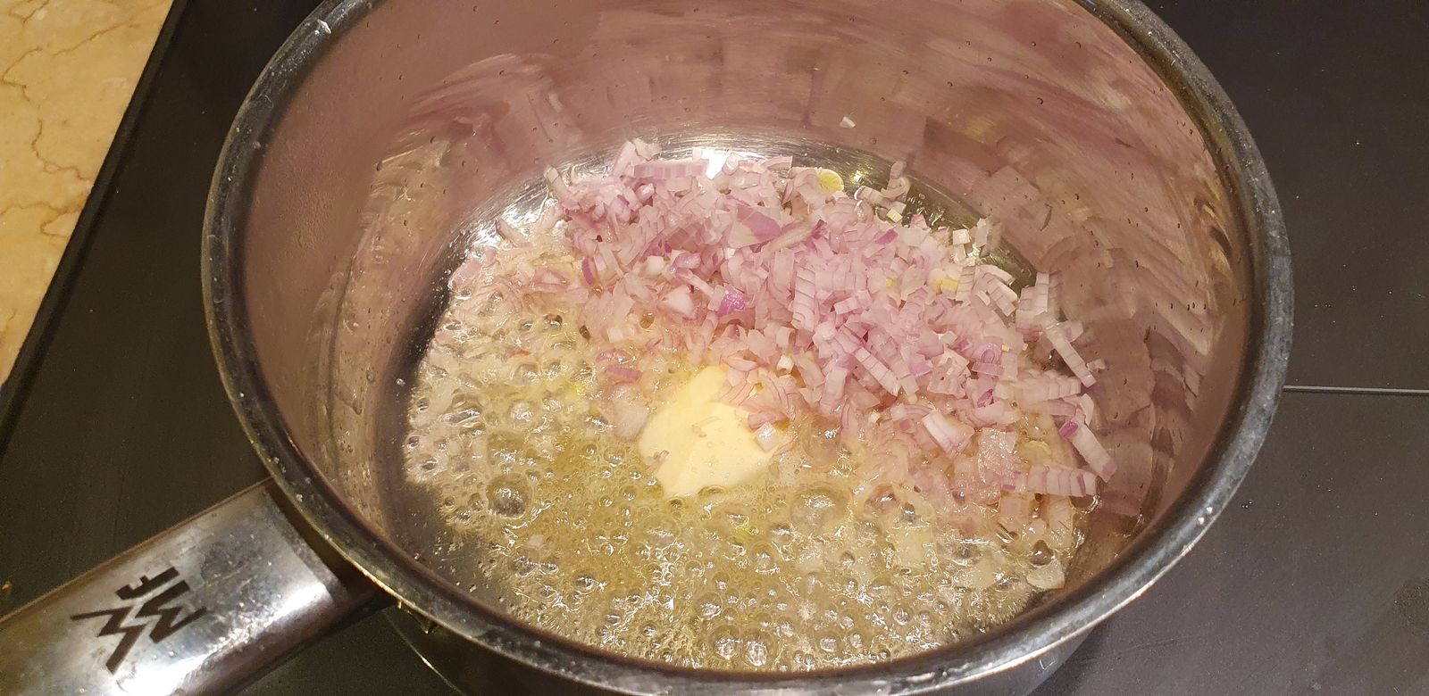 Filet de saumon sauce à l'aneth et citron