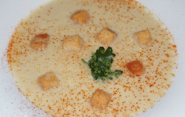 Velouté d'endives et poireaux