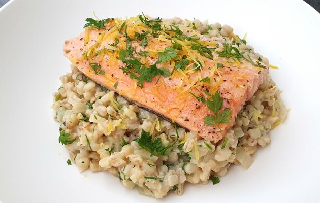 Risotto d'orge au fenouil et truite saumonée