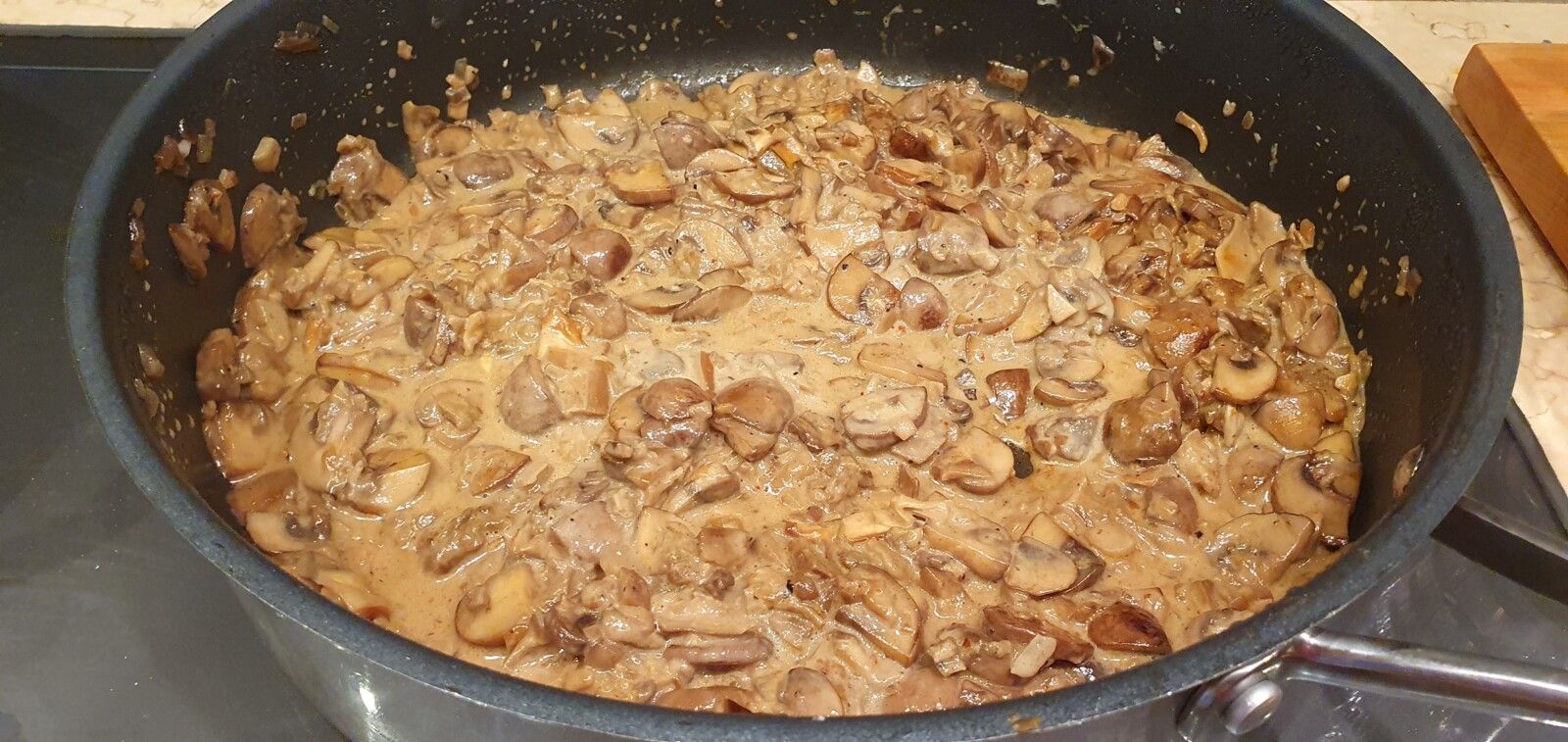 Spaghettis aux bolets et champignons de Paris