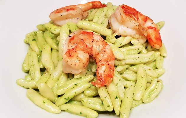 Cavatelli à la crème de pesto et crevettes