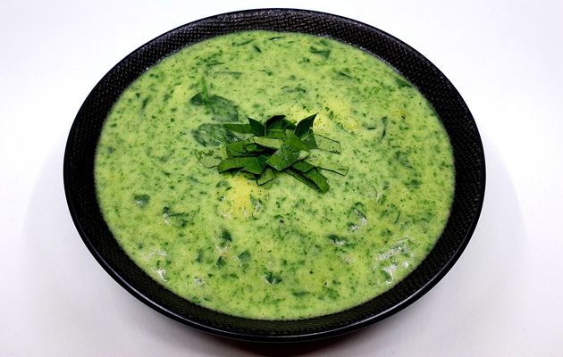 Soupe aux épinards et pommes de terre