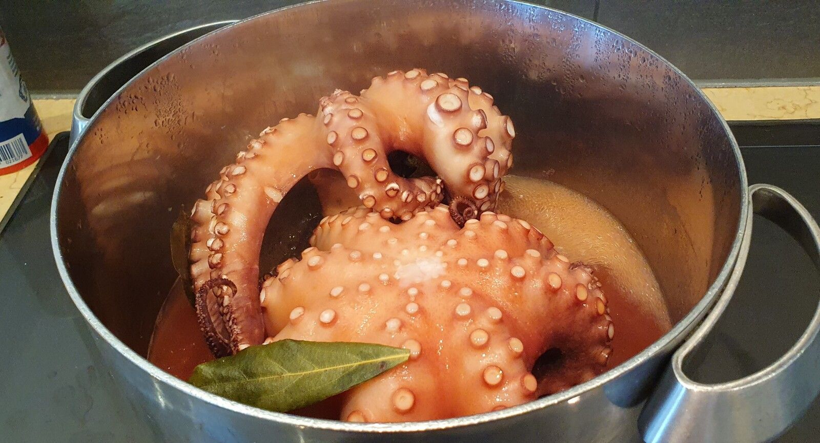 Salade de poulpe et pommes de terre à l'aïoli