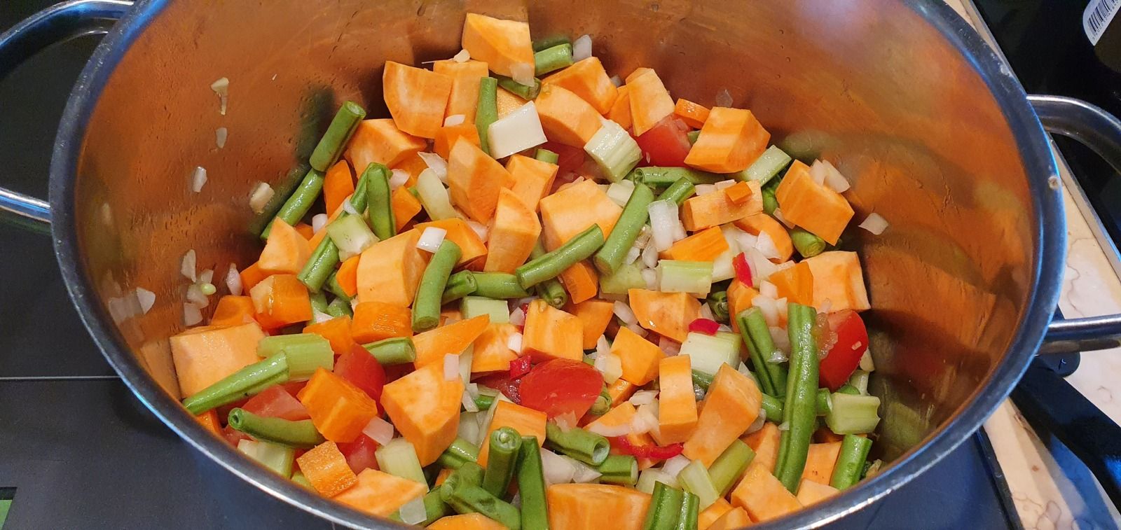 Curry de lentilles, légumes et patate douce