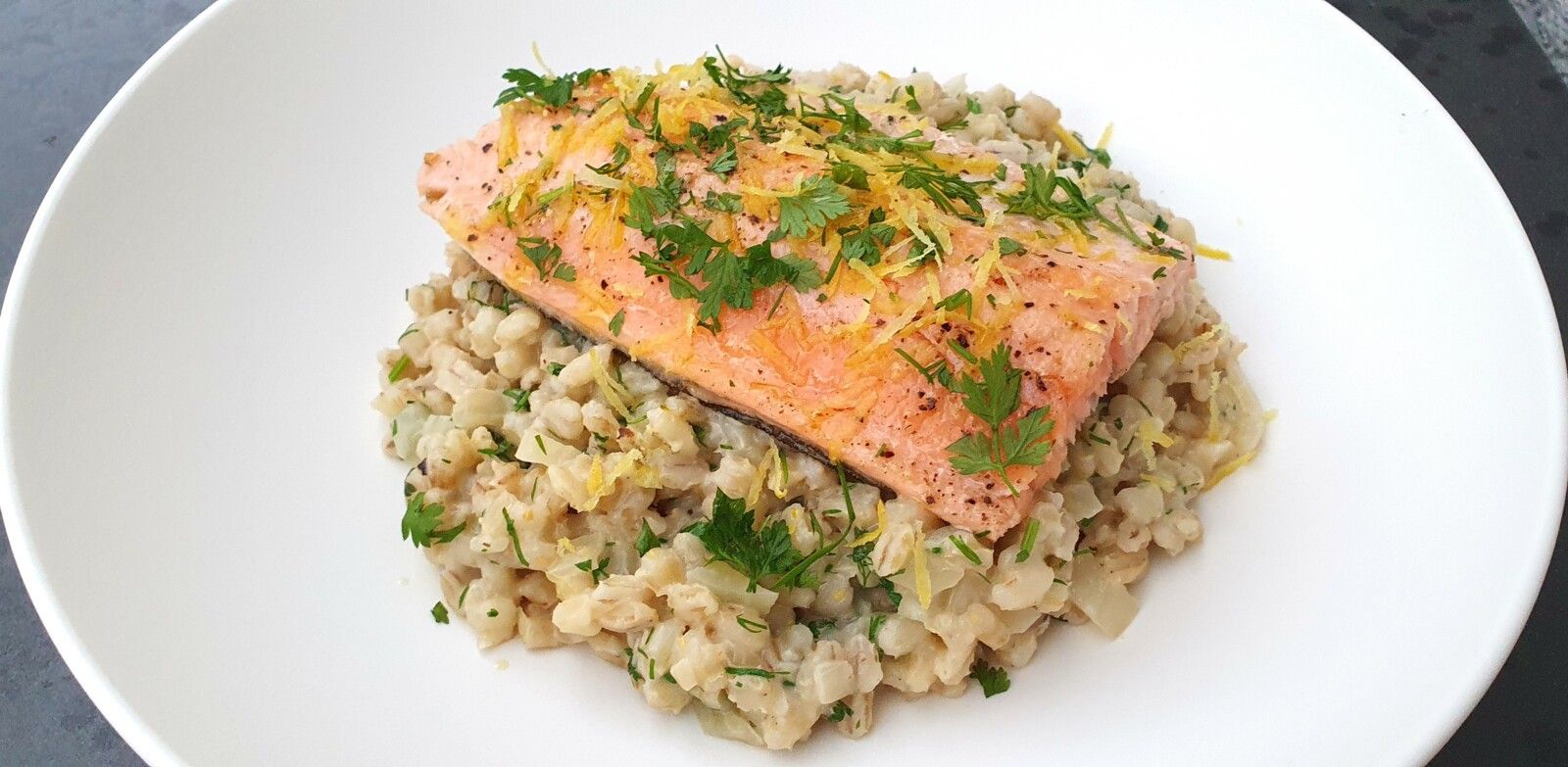 Risotto d'orge au fenouil et truite saumonée