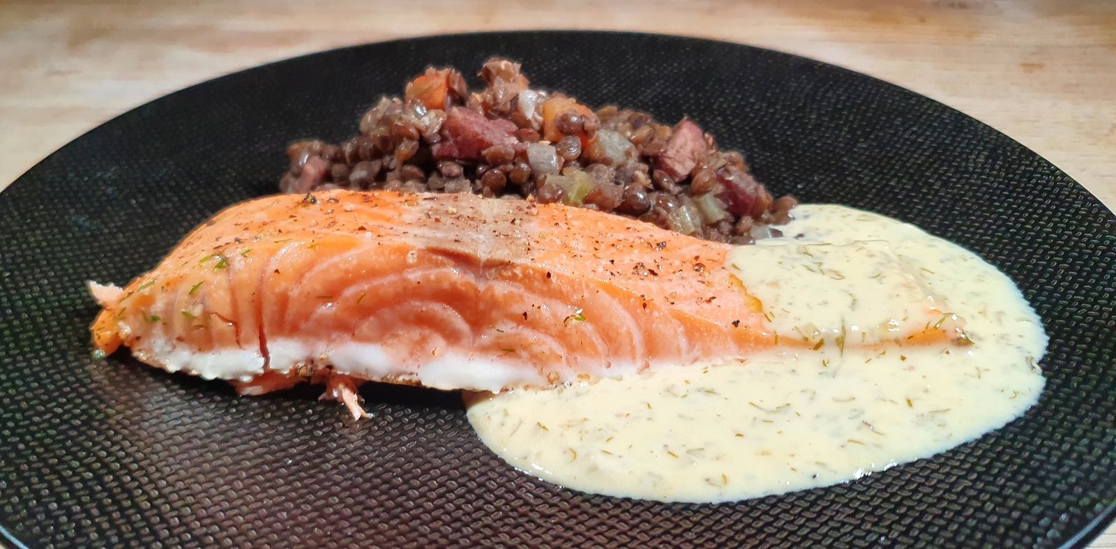 Filet de saumon sauce à l'aneth et citron